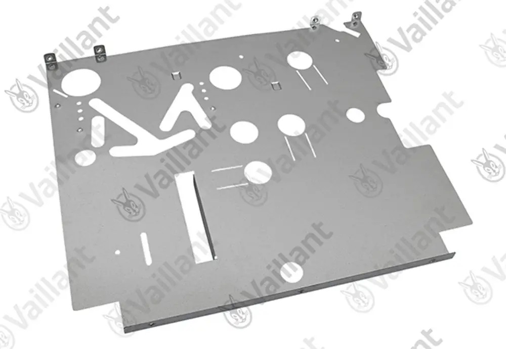 Metallplatte von Vaillant mit verschiedenen Ausschnitten und Löchern, geeignet für Innenmontage bei entsprechenden Geräten.